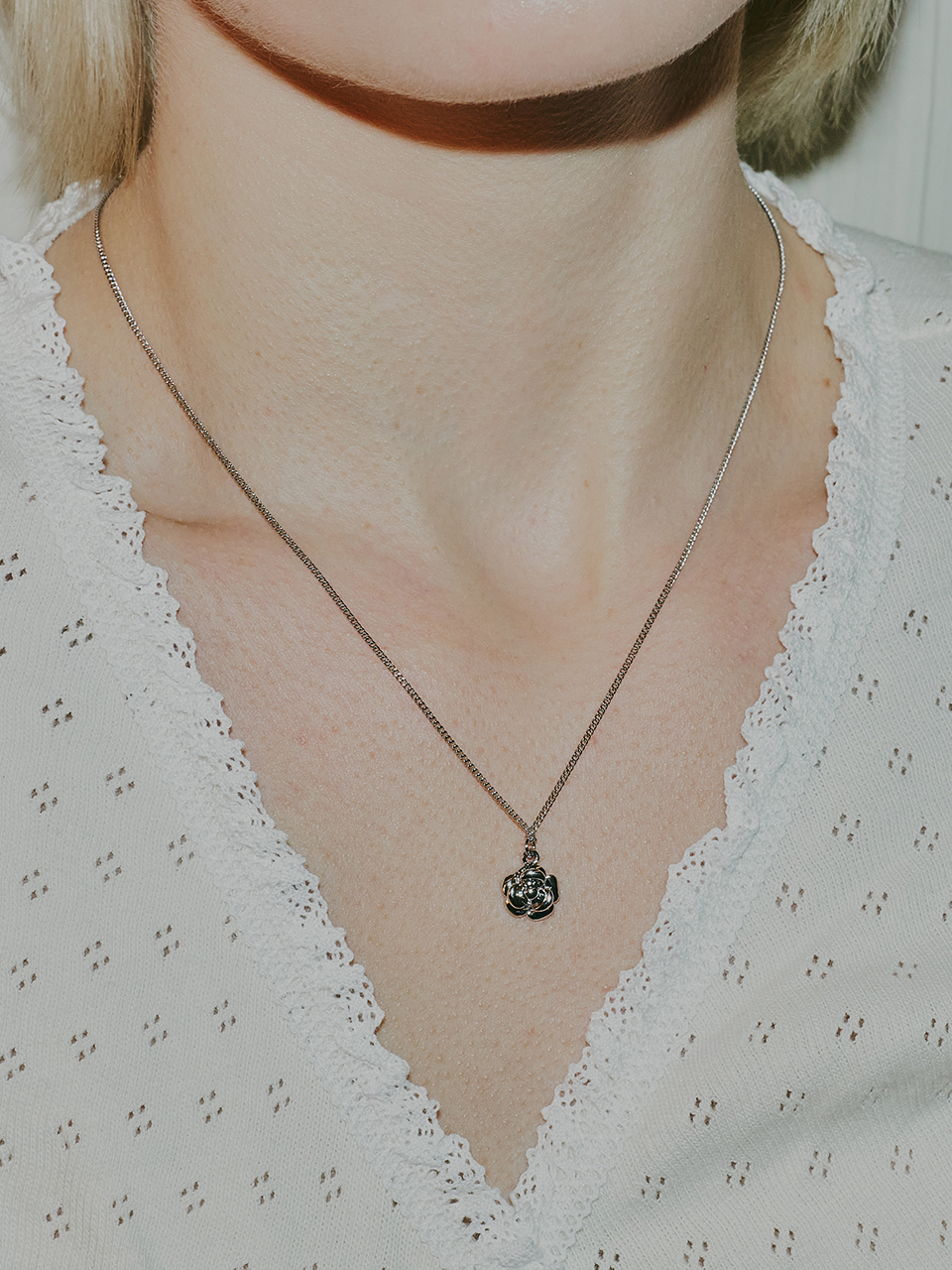 Rose necklace - DENU